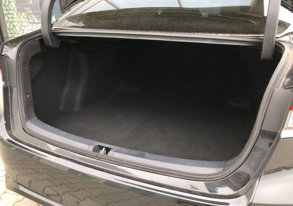 Toyota Corolla cena 85900 przebieg: 113478, rok produkcji 2019 z Hel małe 497